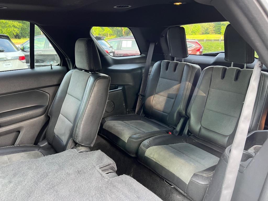 2015 Ford Explorer XLT - Photo 17