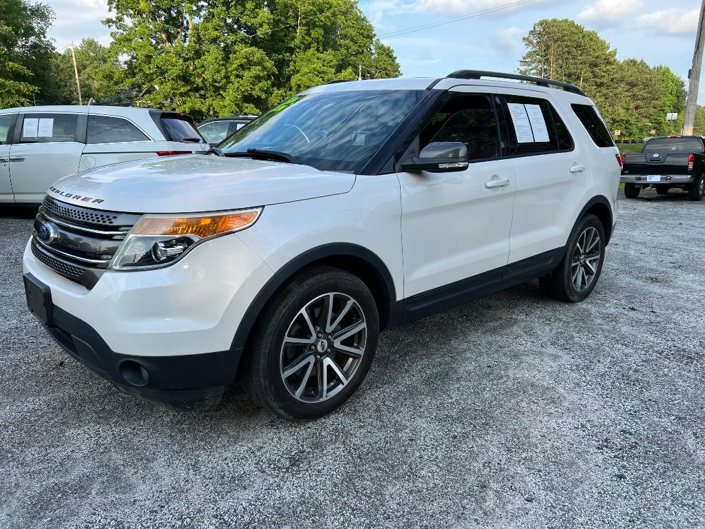 2015 Ford Explorer XLT 4x4's photo