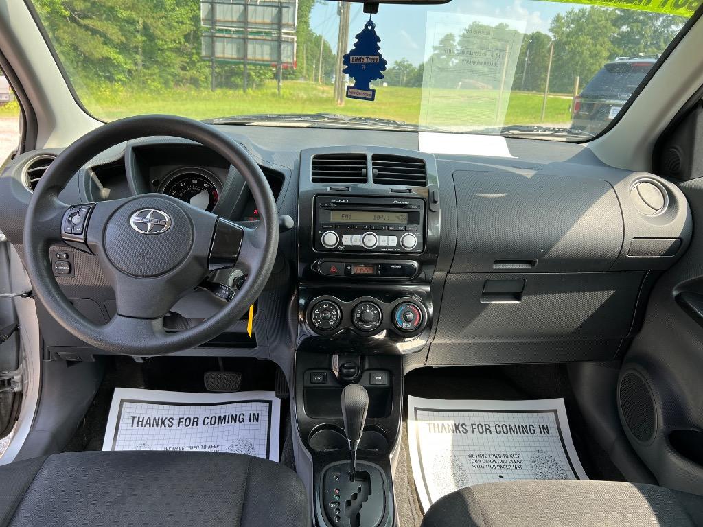 2009 Scion xD Base - Photo 8